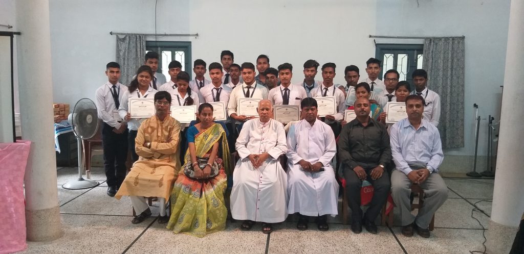 Certificate Distribution of KCCSS DB Tech Students