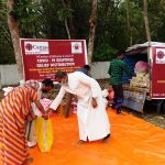 Distributing dry Food kits